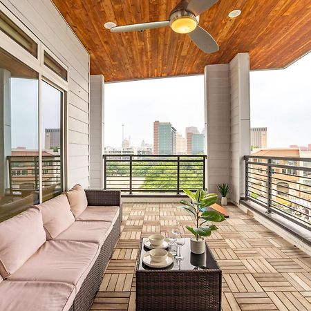 Riverwalk Penthouse Oasis W/Free Parking Gym Pool San Antonio Exterior foto